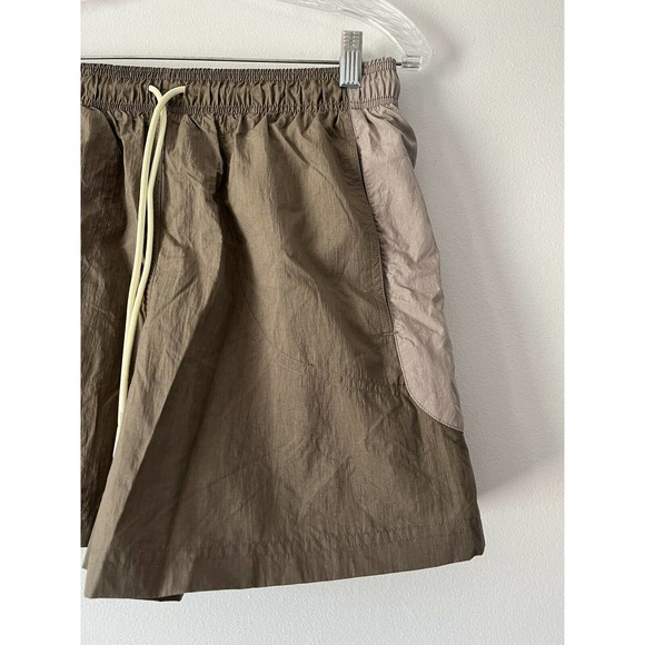 NWT Reebok Classics Brown Pull On Athletic Running Shorts Women’s Size Small - Picture 3 of 4